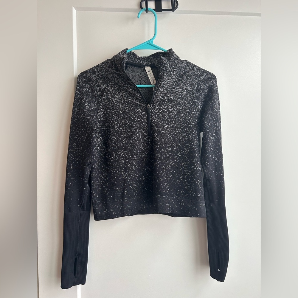 Lululemon cropped quarter zip, size 6